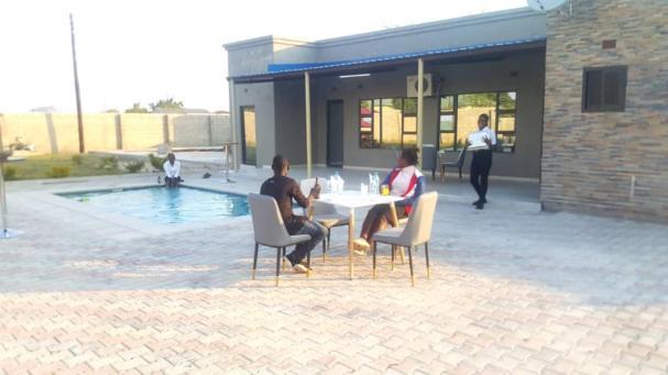 Legends Executive Lodge Choma Exterior photo